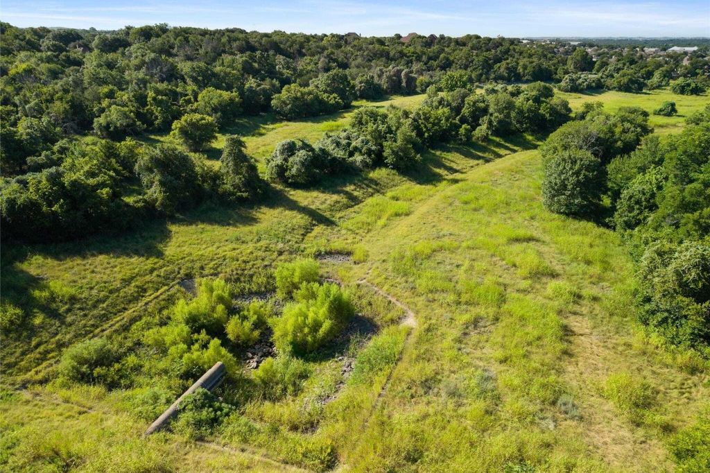 Property photo 3 of 12 <Alttext/>