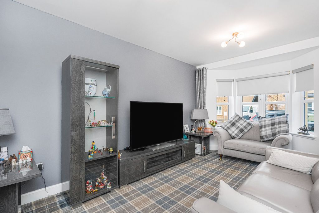 Property photo 2 of 41 4799364