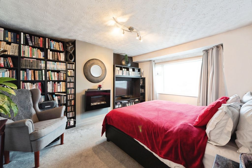 Property photo 3 of 18 Pbox-Img.Jpg