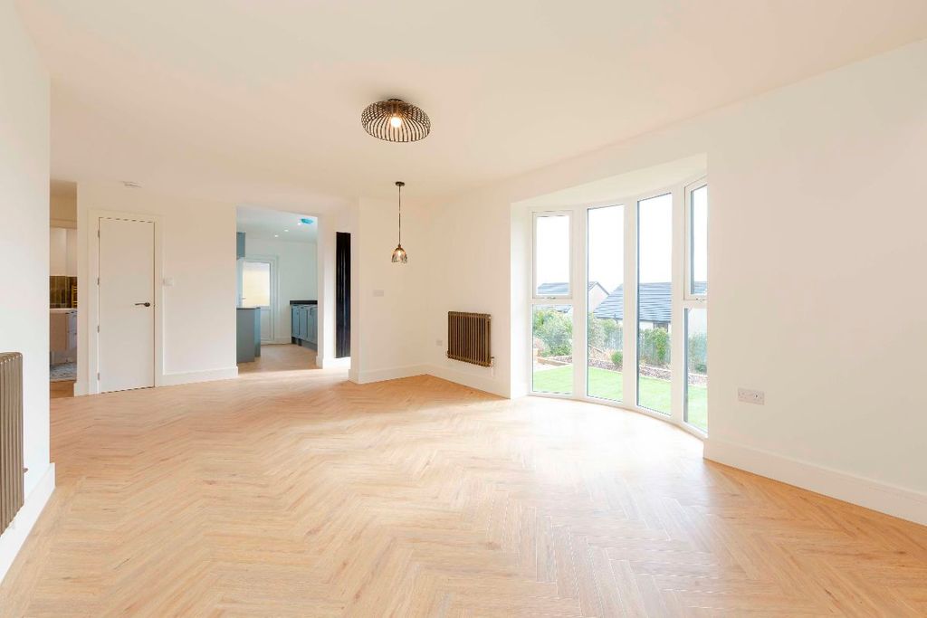 Property photo 2 of 42