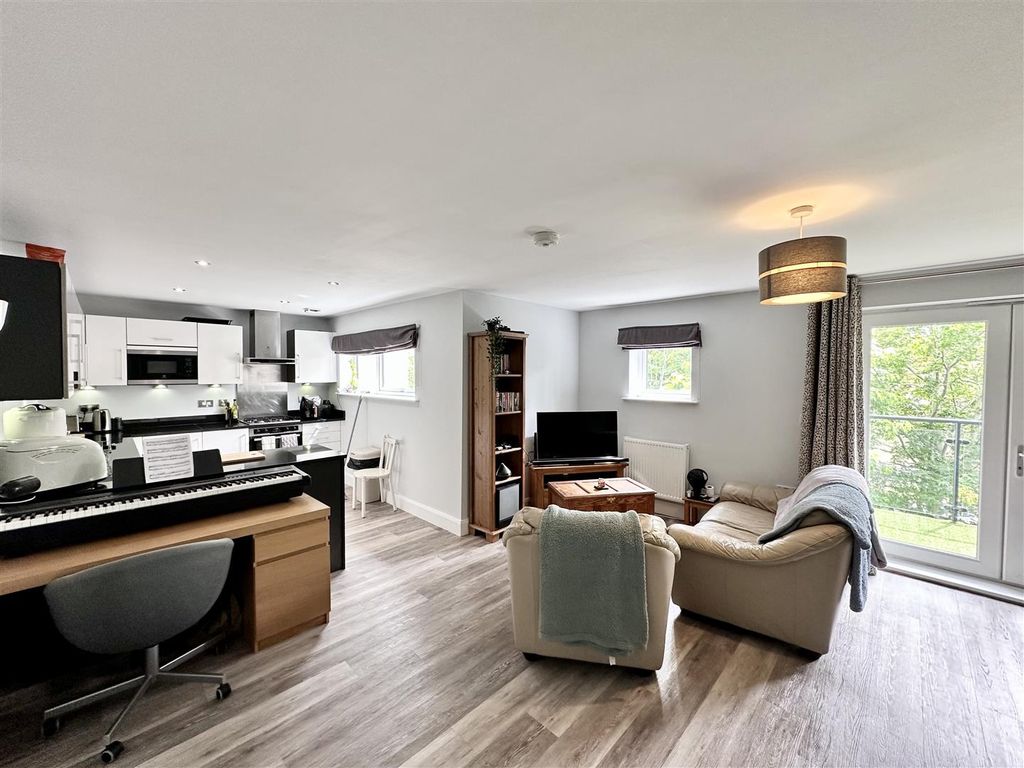 Property photo 1 of 10 Img_2722.Jpg