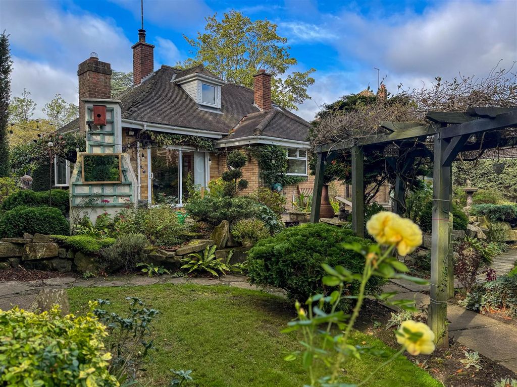 Property photo 2 of 32 Location