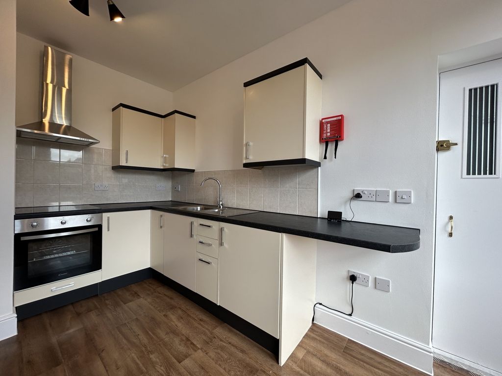 Property photo 3 of 10 Picture No. 05