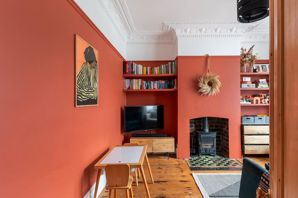 Property photo 1 of 37 8V8Ard - Living Room D.Jpg