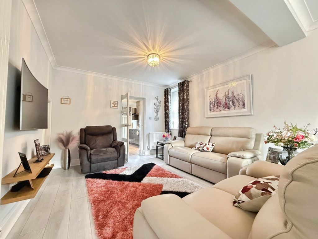 Property photo 3 of 26 4498445