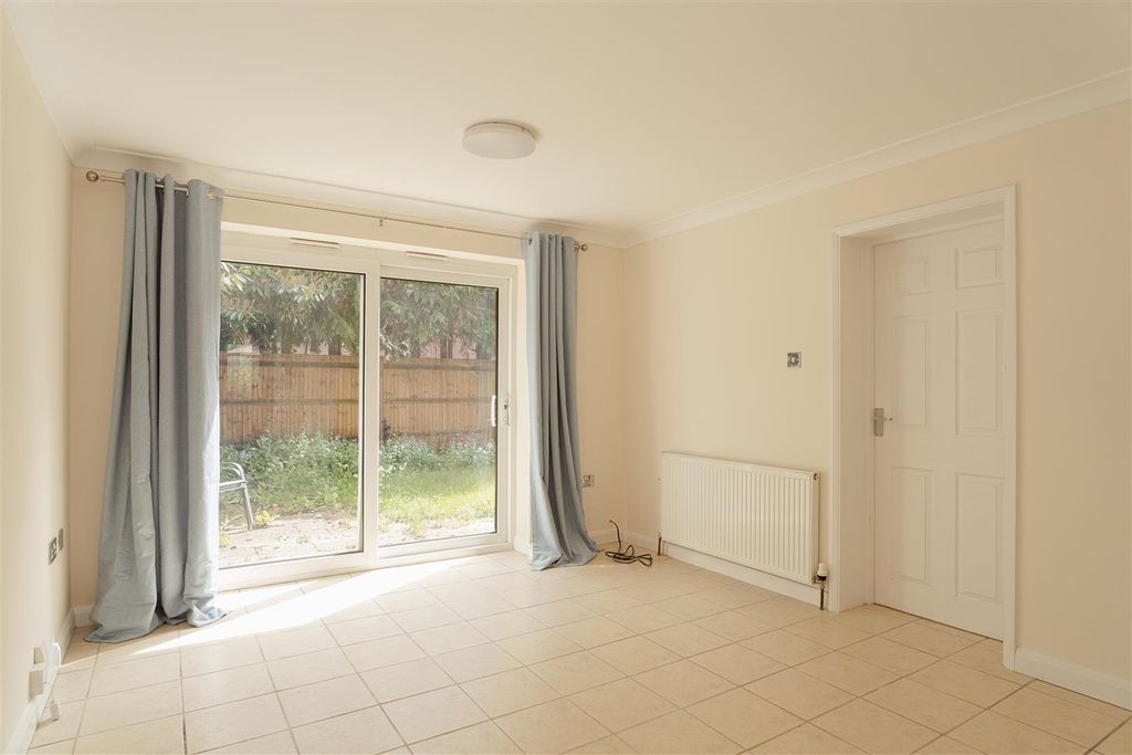 Property photo 3 of 10 2.Jpg