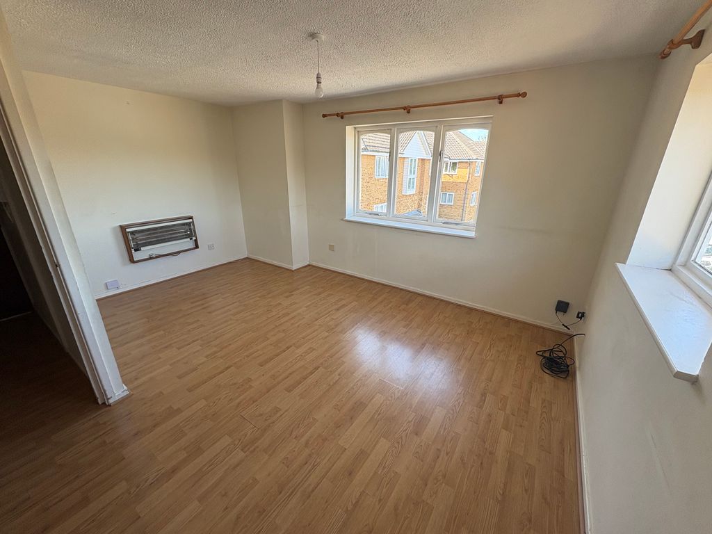 Property photo 3 of 11 Img_4034