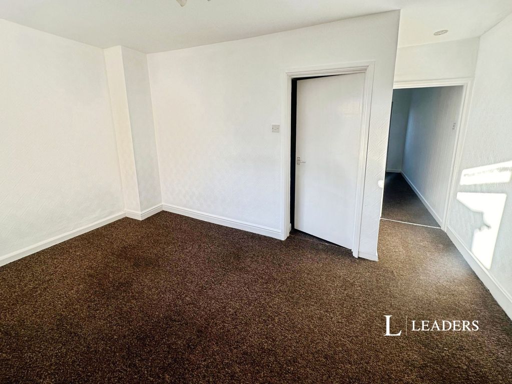 Property photo 3 of 10 Pbox-Img.Jpg