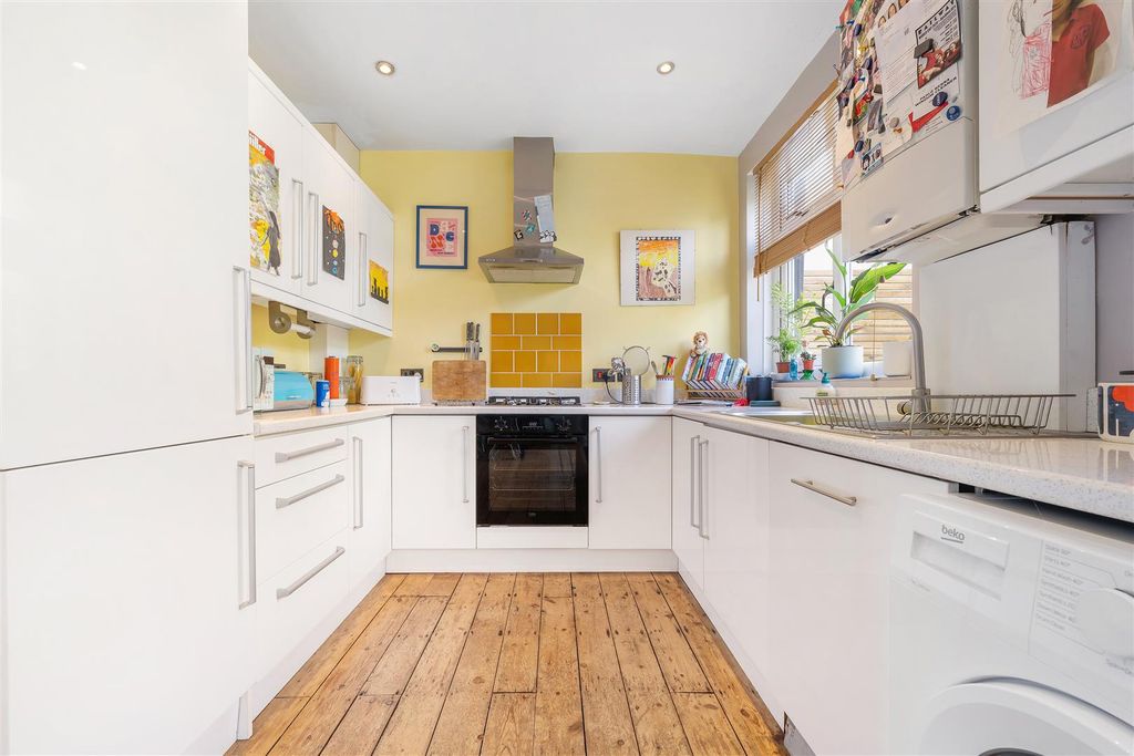 Property photo 2 of 13