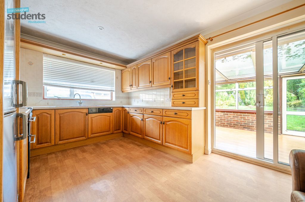 Property photo 2 of 9 41A0Fde2-2569-467...