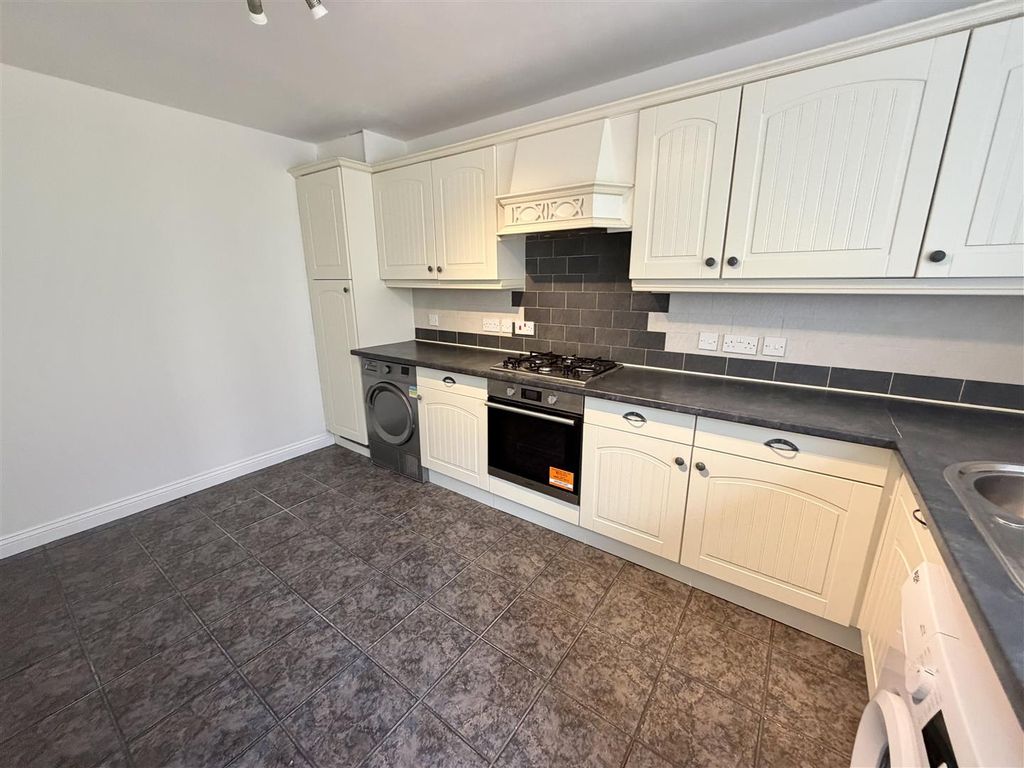 Property photo 3 of 13 Img_9829.Jpeg