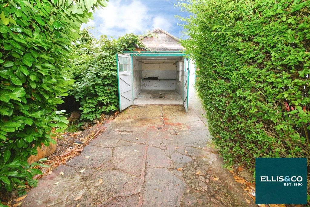 Property photo 3 of 13 Picture No. 16