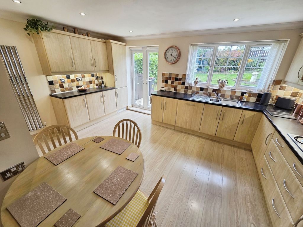 Property photo 2 of 21 Pbox-Img.Jpg