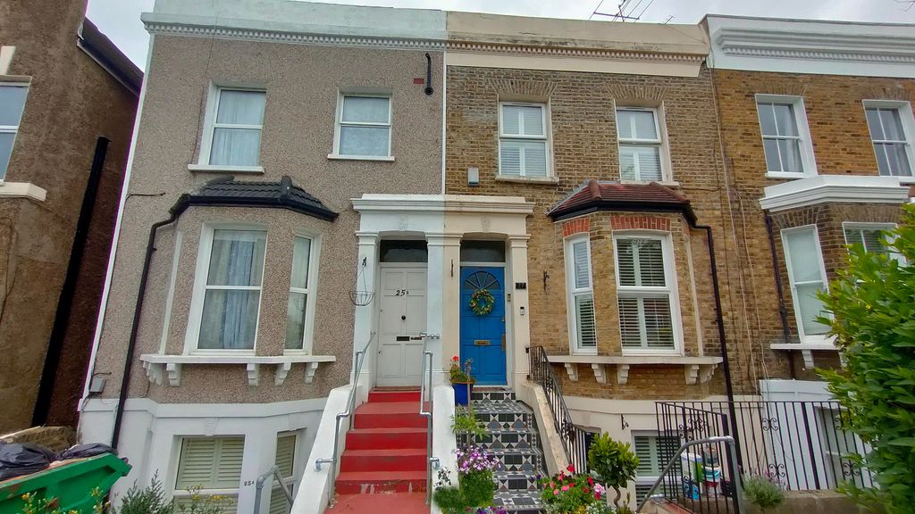 Property photo 2 of 10