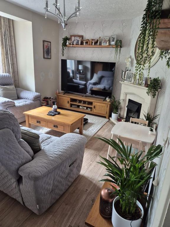 Property photo 2 of 9 Balcony