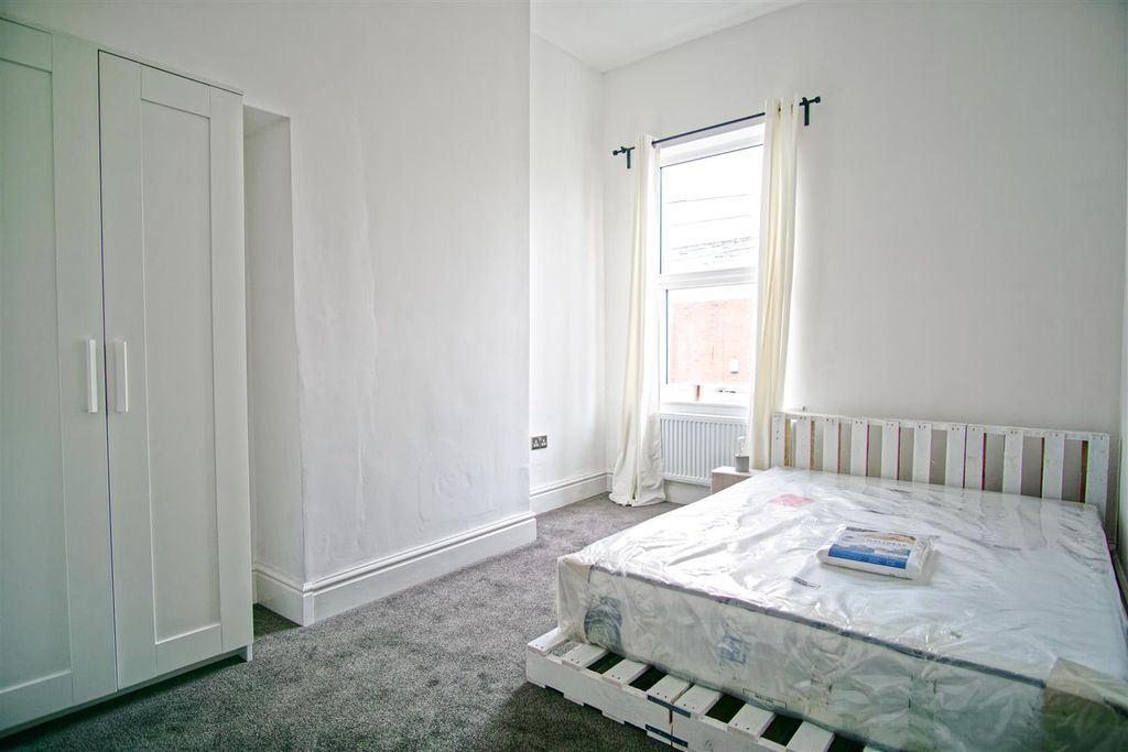 Property photo 2 of 6 Bedroom 4