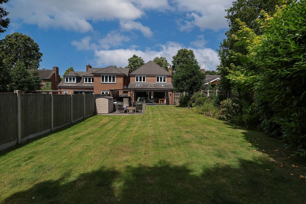 Property photo 2 of 37