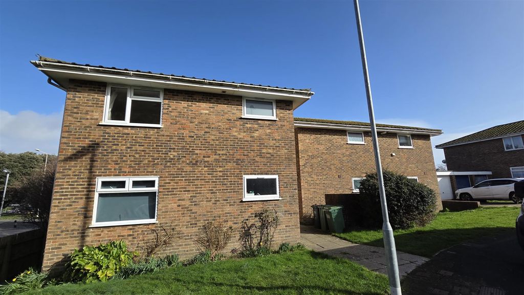 Property photo 1 of 9 Front