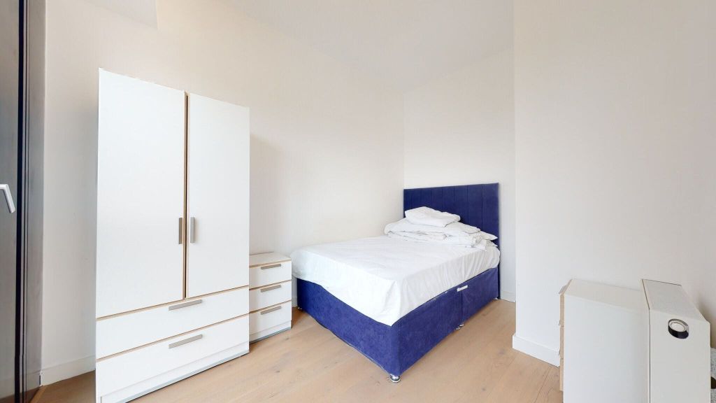 Property photo 3 of 19 Bedroom