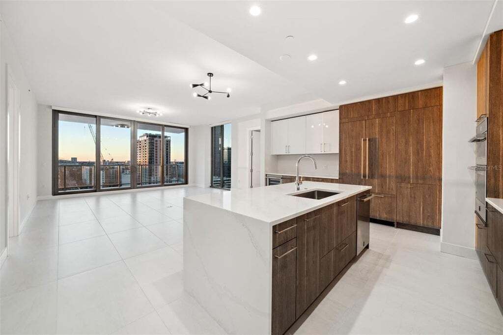 Property photo 3 of 20 <Alttext/>
