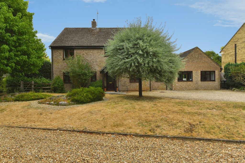 Property photo 1 of 27