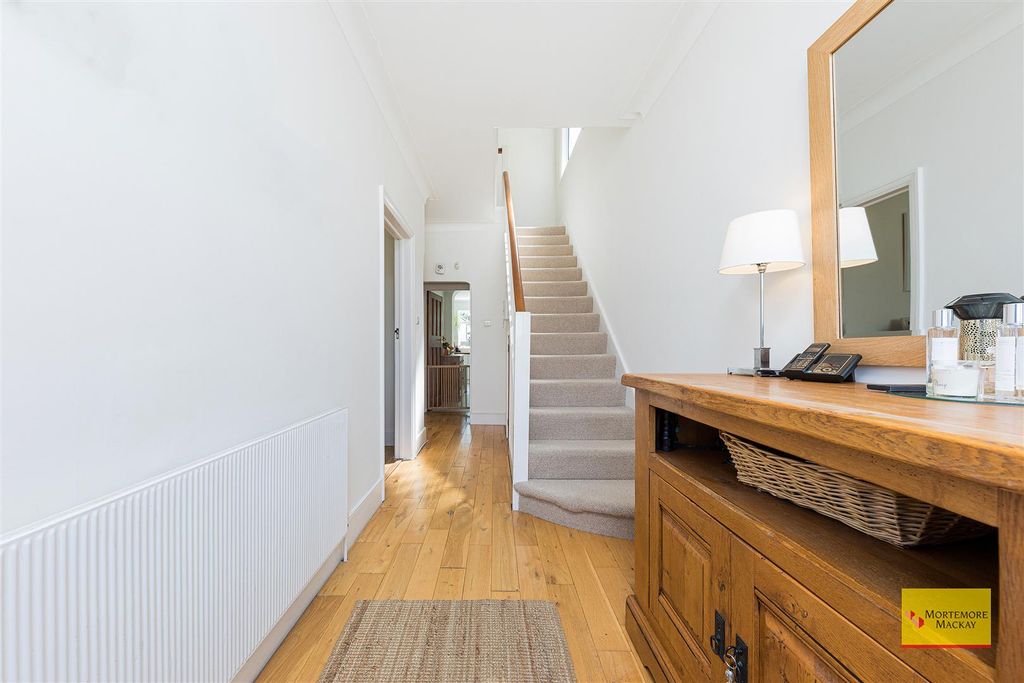 Property photo 2 of 16 002.Jpg