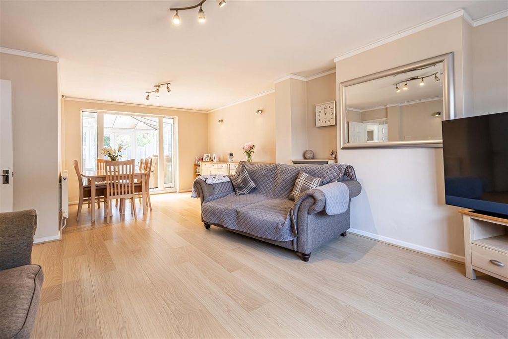 Property photo 3 of 31 8 Highland (15).Jpg