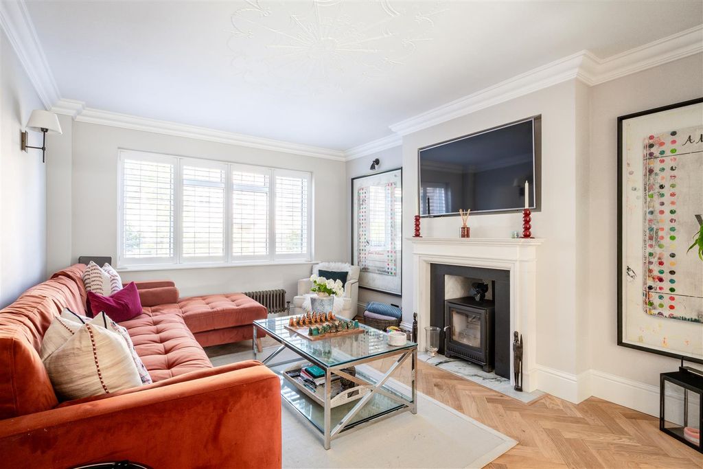 Property photo 2 of 27 Lincoln Drive-1.Jpg