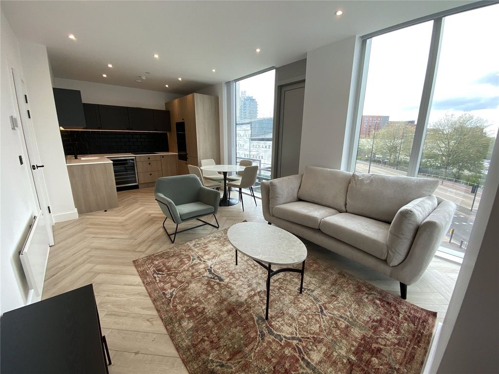 Property photo 2 of 44 Picture 2