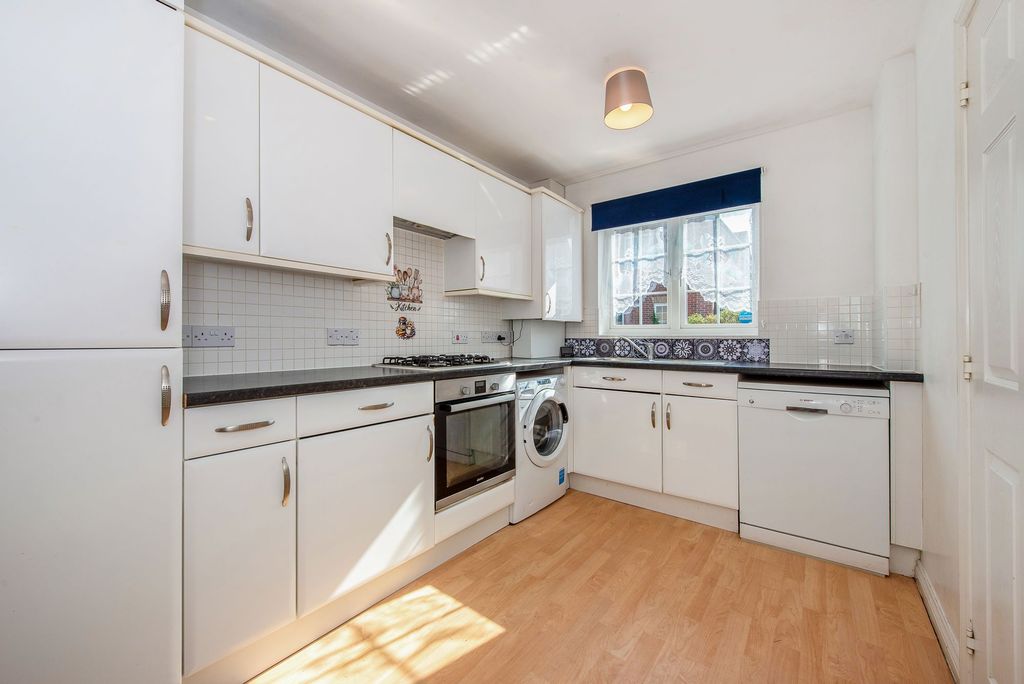 Property photo 2 of 22