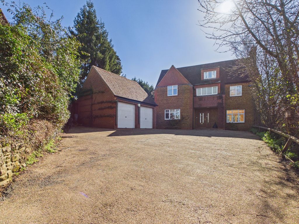 Property photo 1 of 33 Photo 31