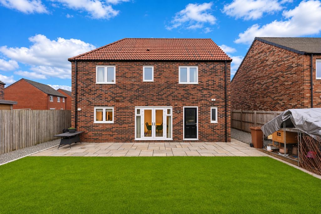 Property photo 2 of 22 Rear Garden