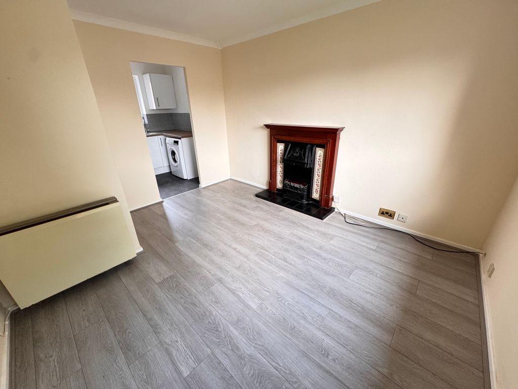 Property photo 1 of 7 Img_7415