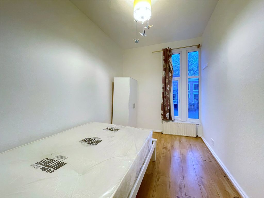 Property photo 2 of 13 Picture No. 21