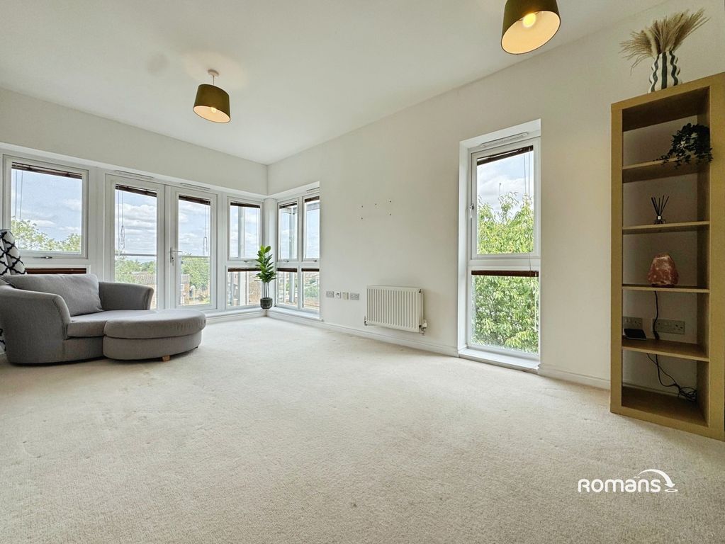 Property photo 3 of 11 Pbox-Img.Jpg