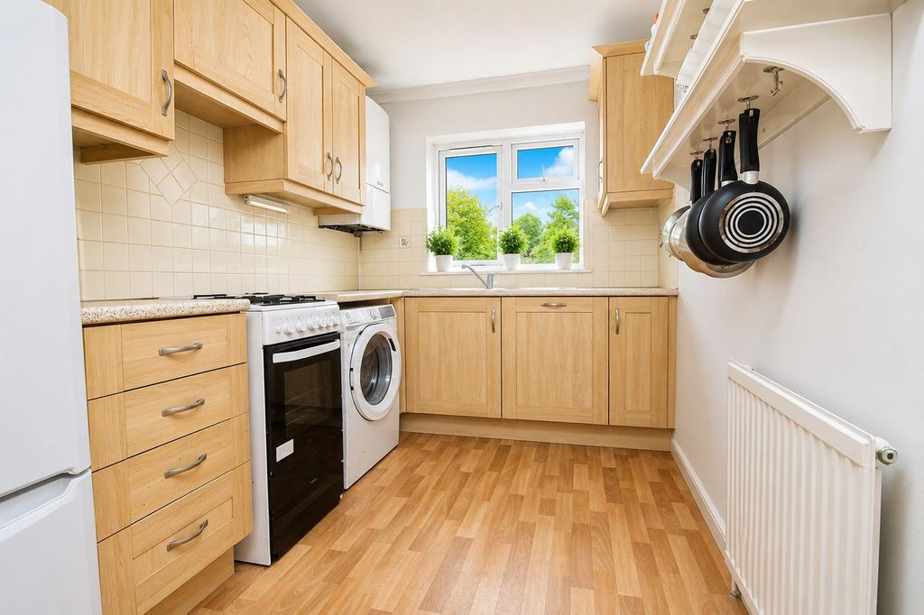 Property photo 3 of 15 9.Png