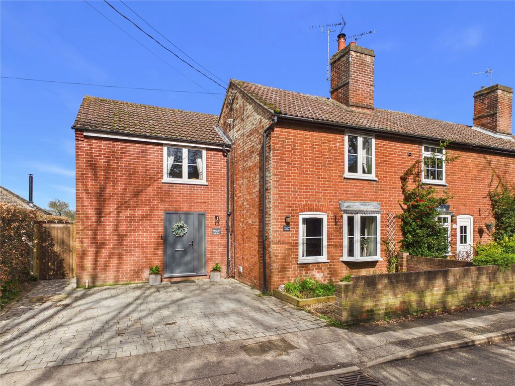 Property photo 1 of 17 Picture No. 01