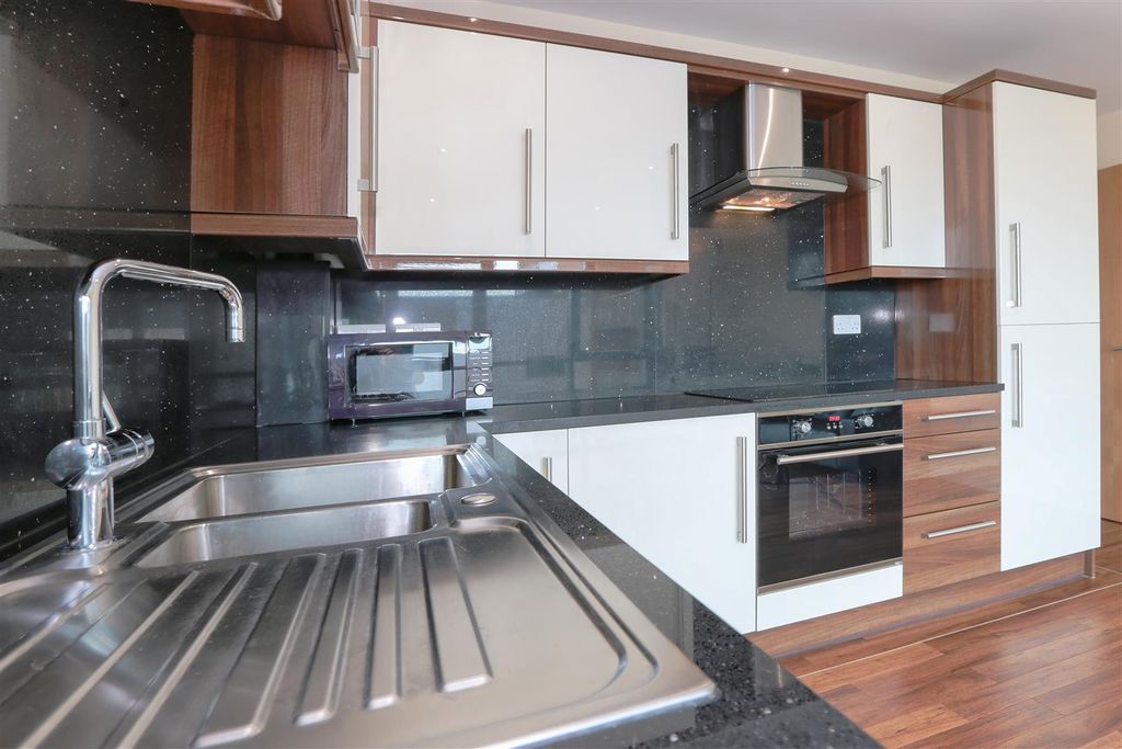 Property photo 3 of 7 Dp Corner 4,8,12,16,20.Jpg