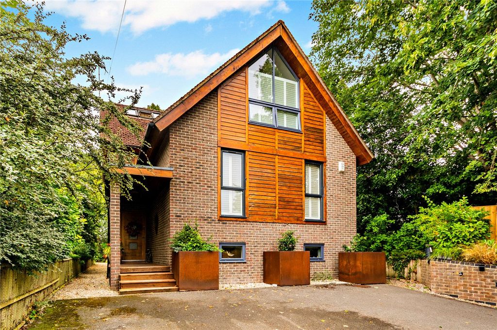 Property photo 1 of 32 Picture No. 05