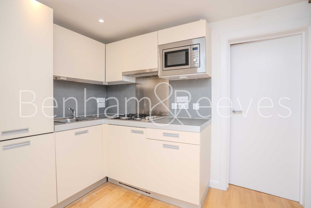 Property photo 2 of 14