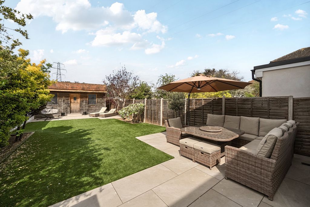 Property photo 3 of 21 1442630-5-69De32F...