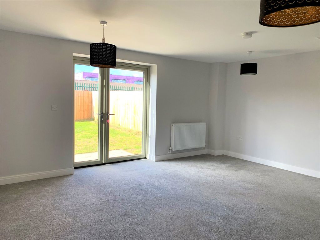 Property photo 3 of 7 Picture No. 15