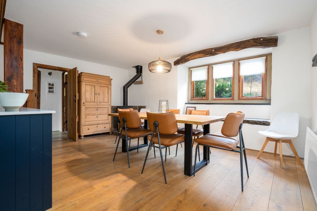 Property photo 2 of 23 Picture No. 01