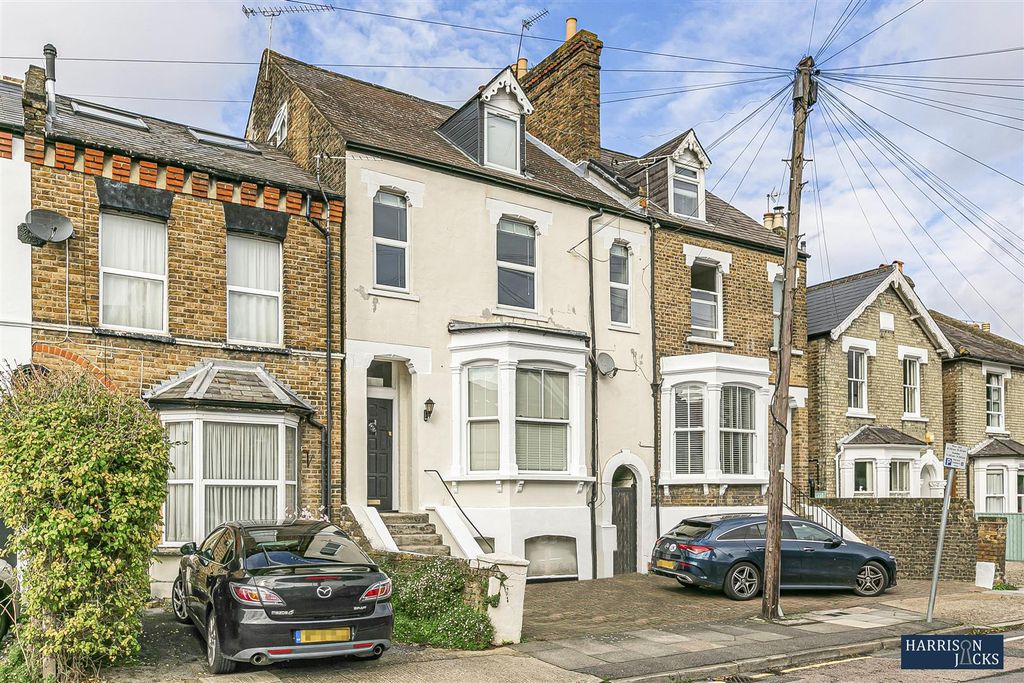 Property photo 3 of 9 18_40142_Watermarked.Jpg