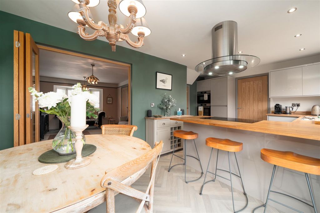 Property photo 3 of 34 Kitchen-2.Jpg