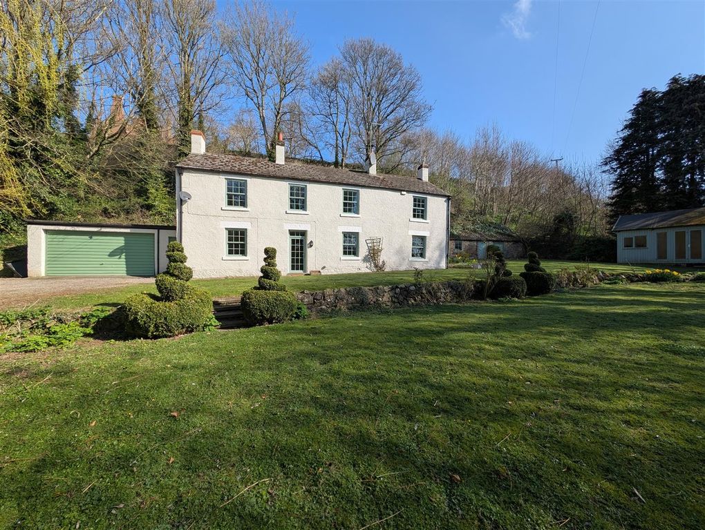 Property photo 1 of 47 Externally