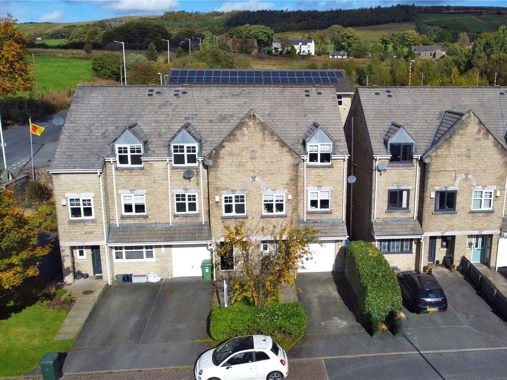 Property photo 1 of 20 Modern Mews Property