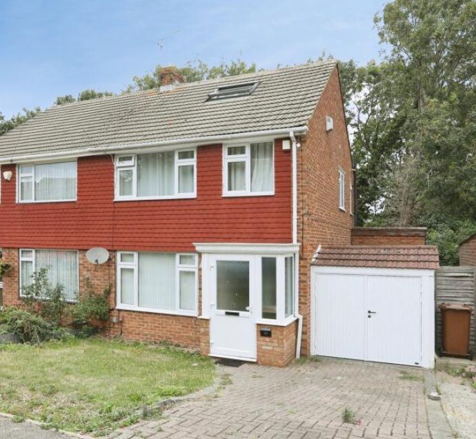 Property photo 1 of 12