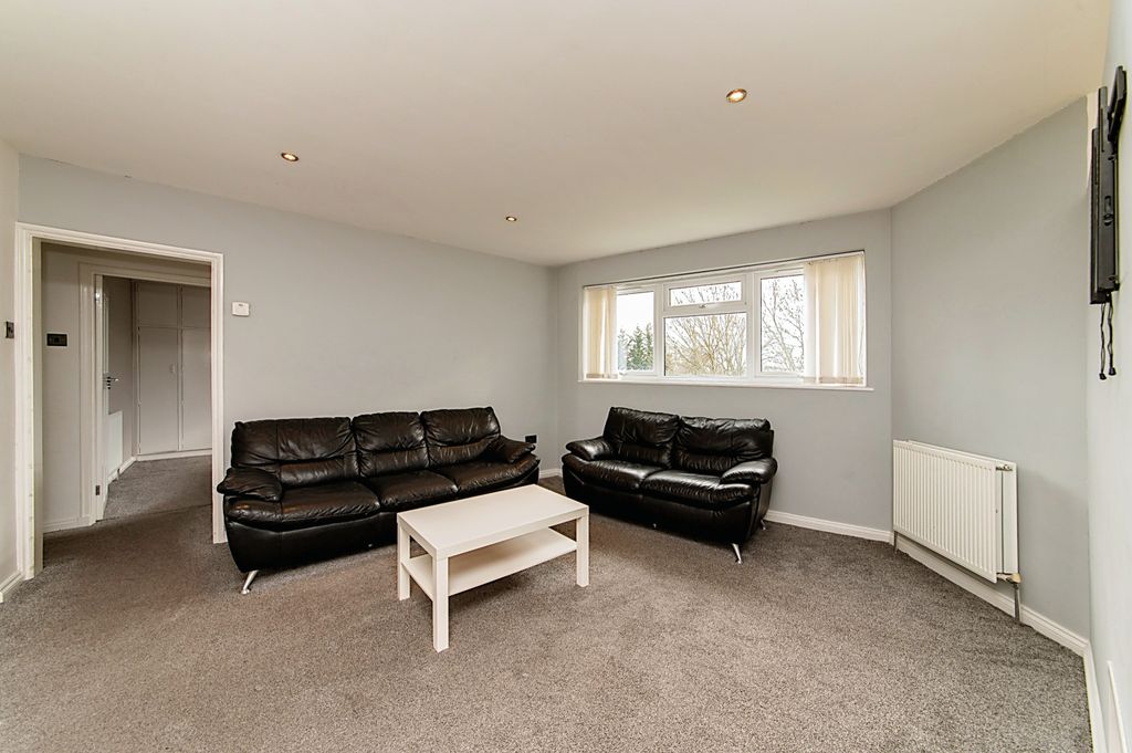 Property photo 3 of 12 Living Room
