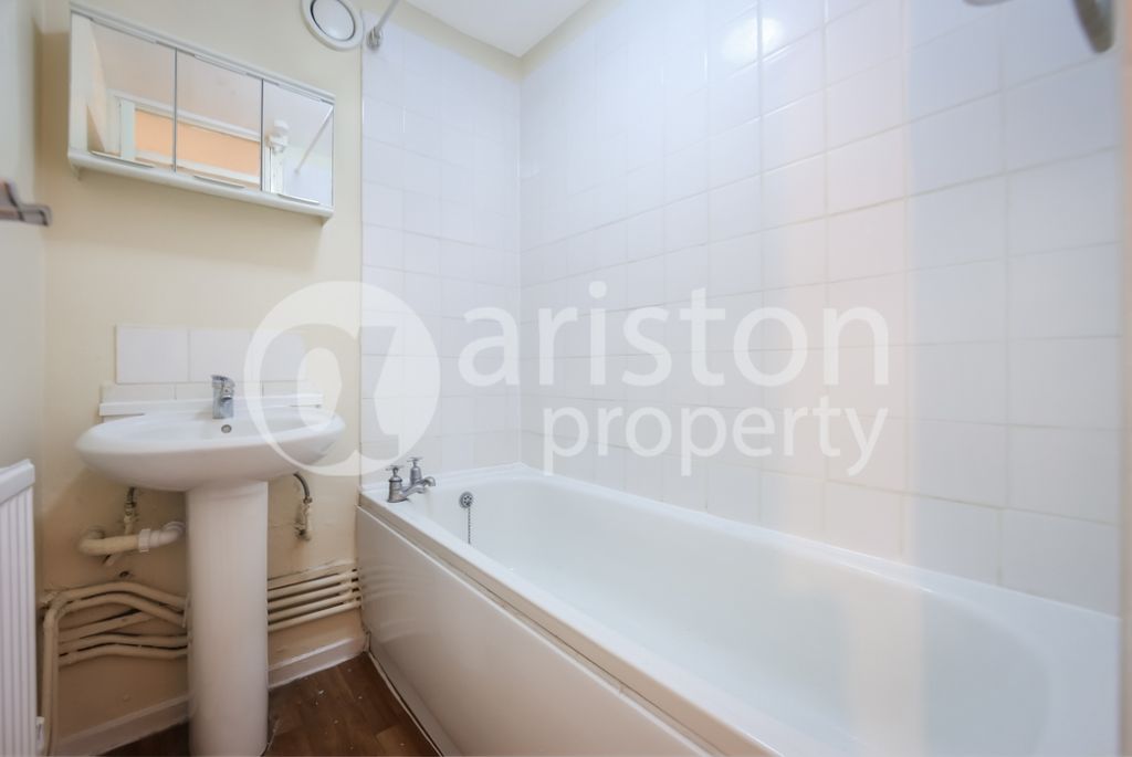 Property photo 3 of 3